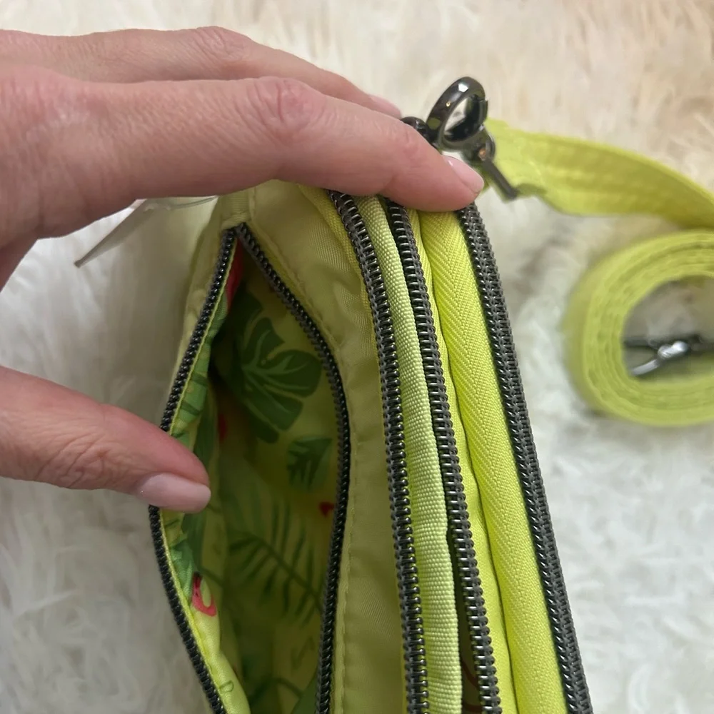 NWT Lug Quilted Neon Green Crossbody Bag - Picture 2 of 5